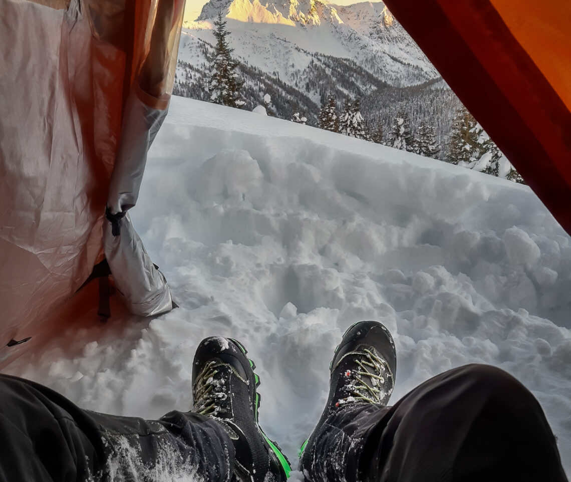 Mi attende una notte davvero gelida. Alpi Carniche, Italia.