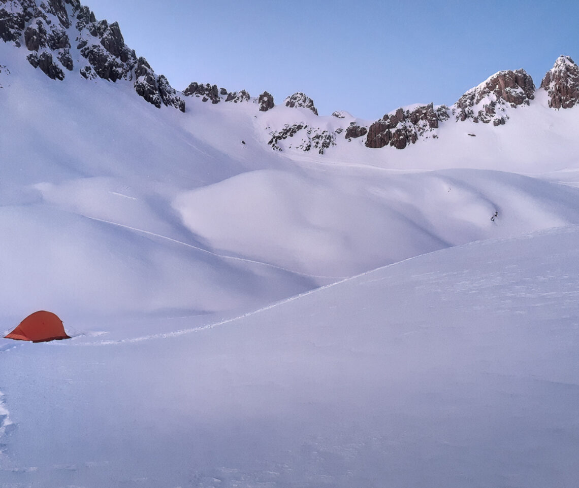 Finalmente l’inverno (quello vero): notte a -30° Celsius. Alpi Carniche, Italia.