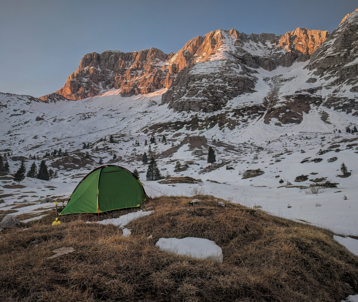 Allenamenti speciali fra le montagne di casa. Alpi Giulie, Italia.