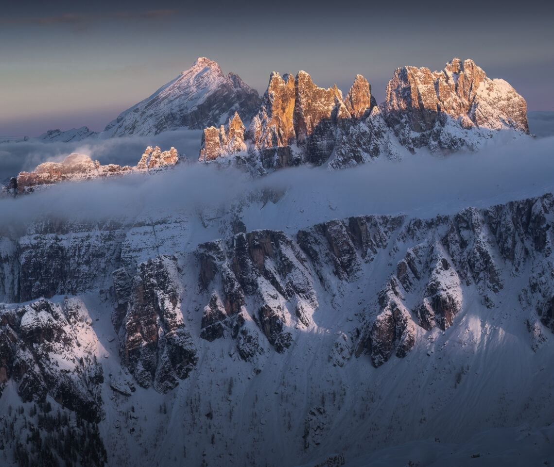 La luce è l’unica, e reale, mano ispiratrice di bellezza. Dolomiti Ampezzane e Cadorine, Italia.