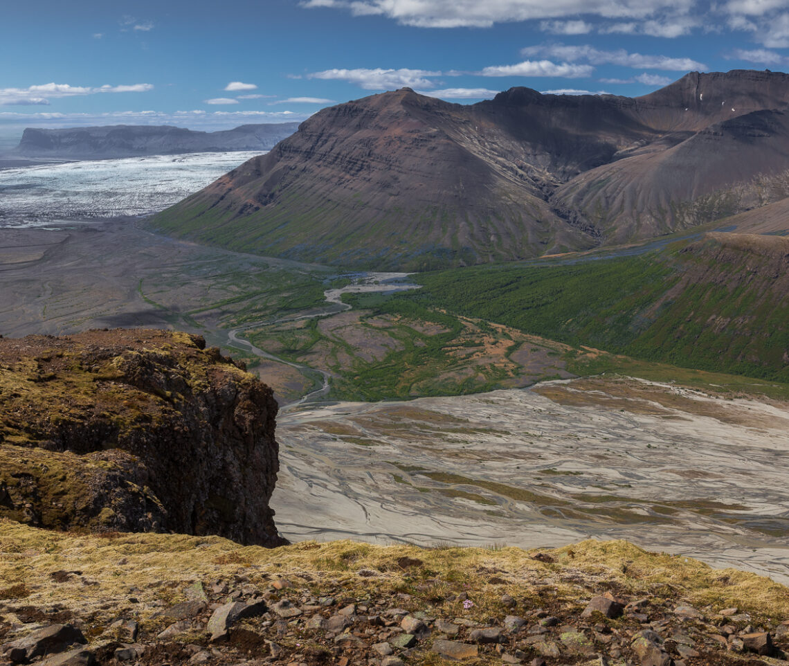 Forme e colori, grandi spazi, ghiacciai, deserti e pianure alluvionali, tempeste di sabbia. Ambienti selvaggi. Vatnajökull National Park, Islanda.